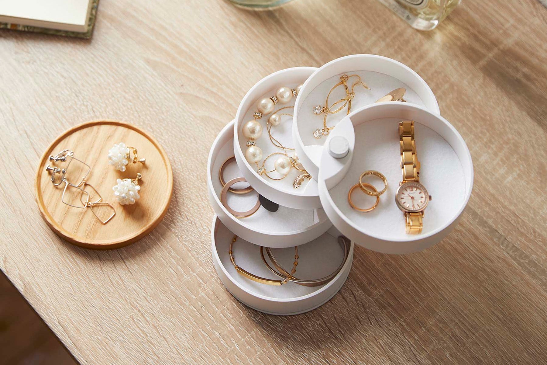 Top 5 Organizers for Your Jewels Gems Yamazaki Home