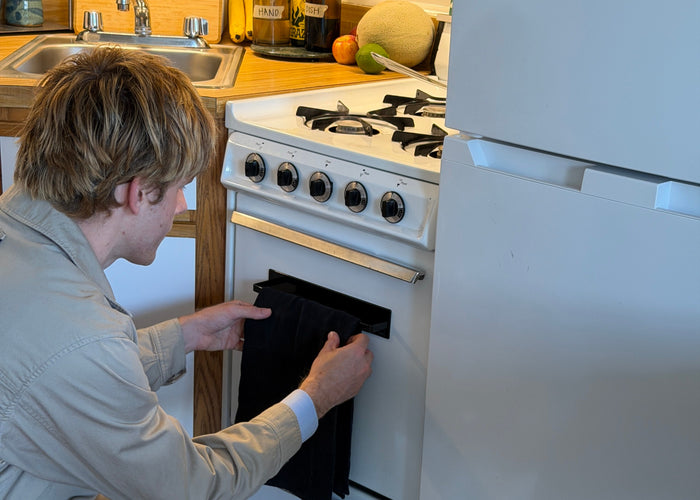 Living Large in 220 Square Feet: How @PlanterJoey Makes a Small Space Work