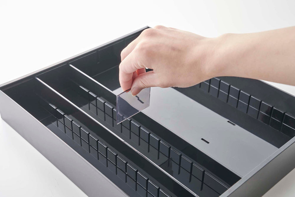 Expandable Cutlery Organizer - Thumbnail 3
