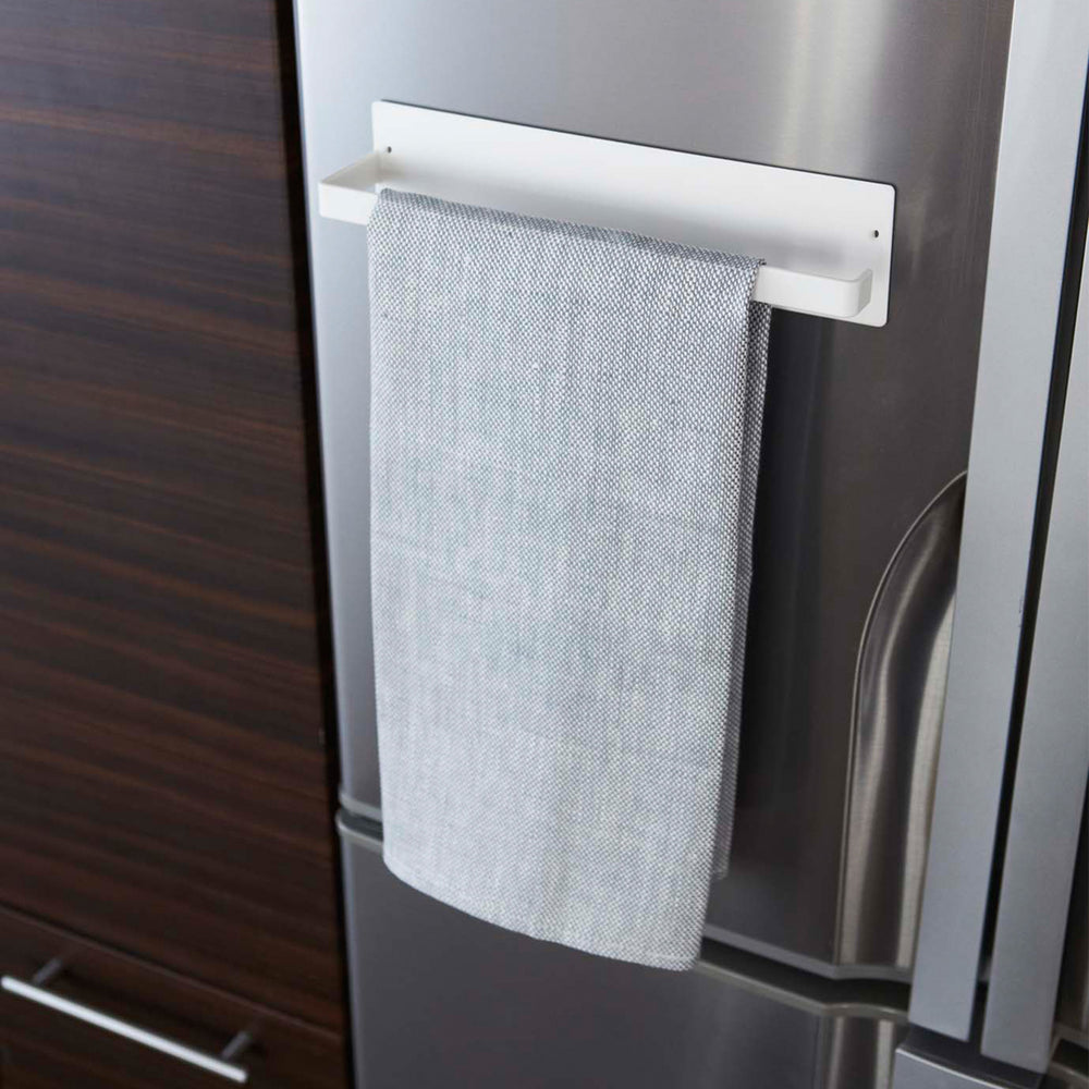Magnetic Paper Towel Holder - Steel
