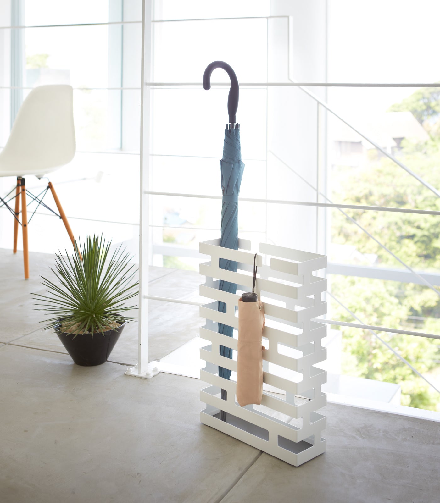 傘立て Hayashi Shohei Umbrella Stands | Keep Floors Dry in Style | Yamazaki Home – Page 1