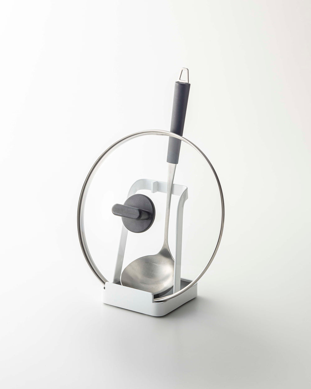 Prop photo showing Lid & Ladle Stand with various props.