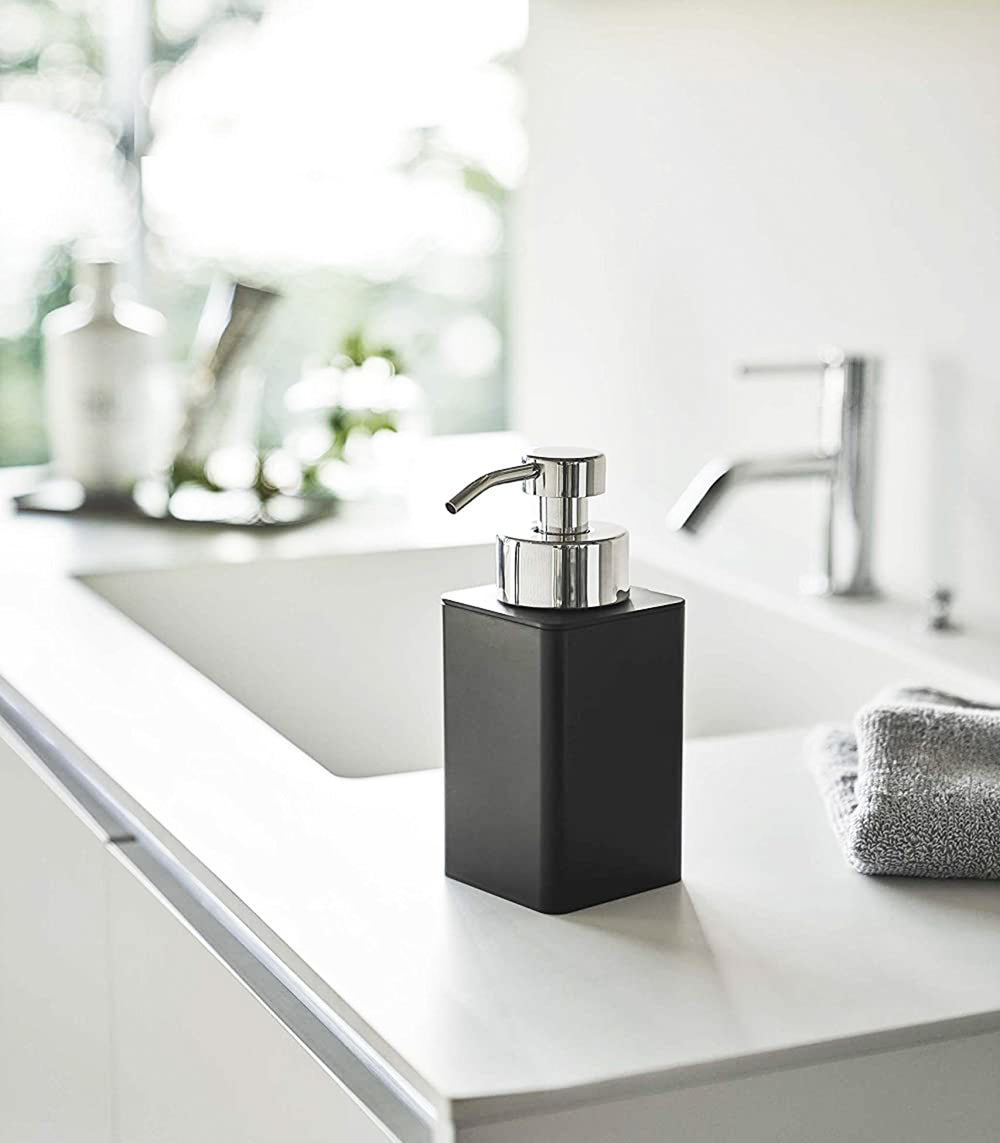 Soap online dispenser